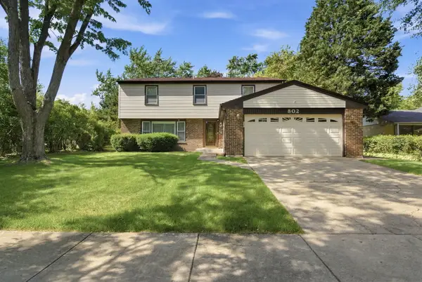802 E Hackberry Drive, Arlington Heights, IL 60004
