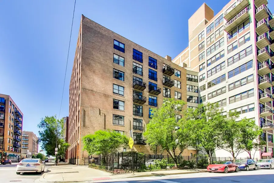 728 W Jackson Boulevard #724, Chicago, IL 60661 - #3