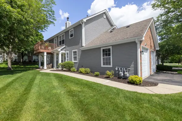2071 Waverly Lane, Algonquin, IL 60102