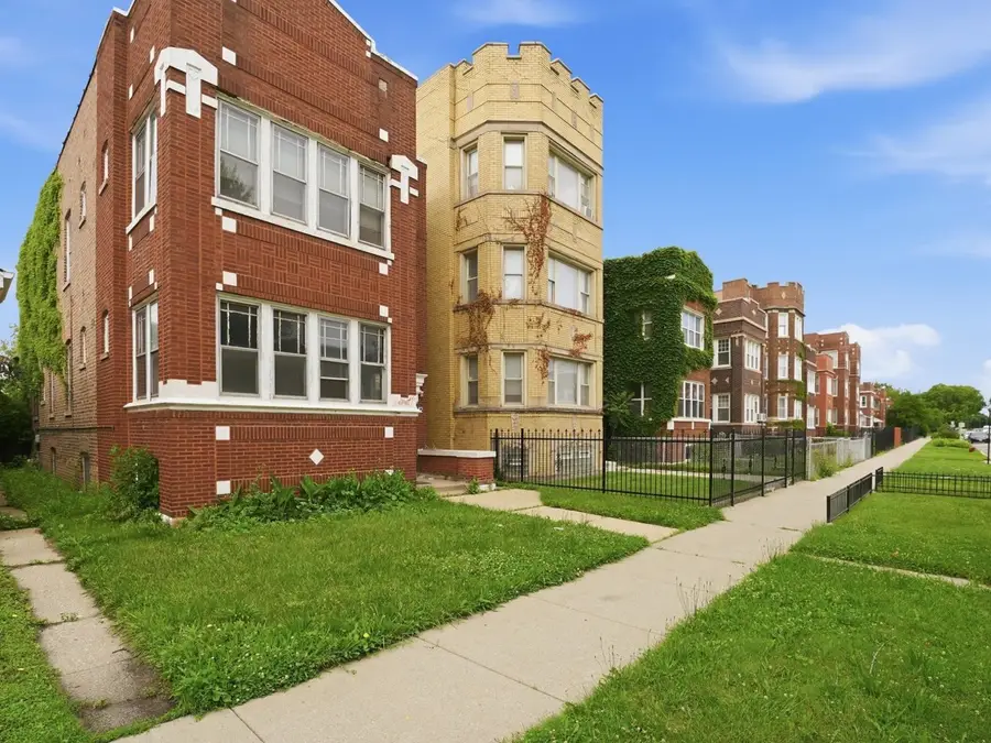 7842 S Constance Avenue, Chicago, IL 60649 - #3