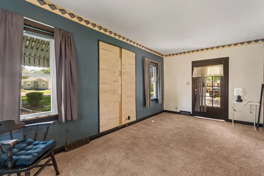 961 24th Avenue, Rock Island, IL 61201 - #2