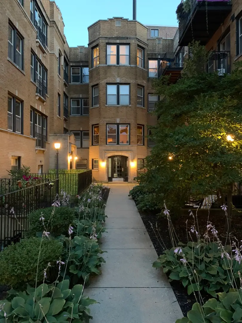 1223 W Greenleaf Avenue #1N, Chicago, IL 60626 - #2
