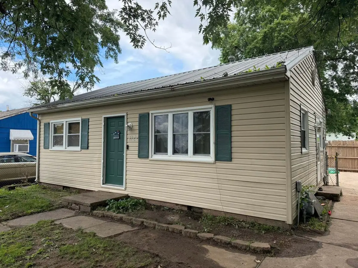 1122 N 17th Street, Quincy, IL 62301 - #1