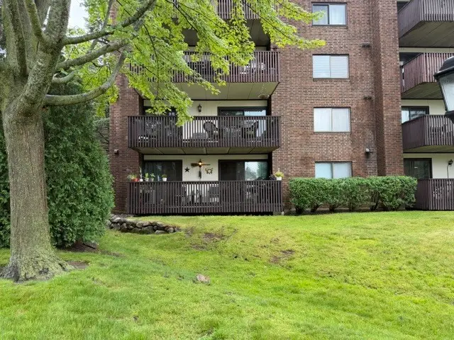650 Whitney Court #105, Gurnee, IL 60031 - #2