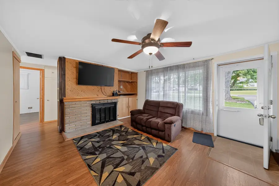 221 N Dorchester Avenue, Wheaton, IL 60187 - #3