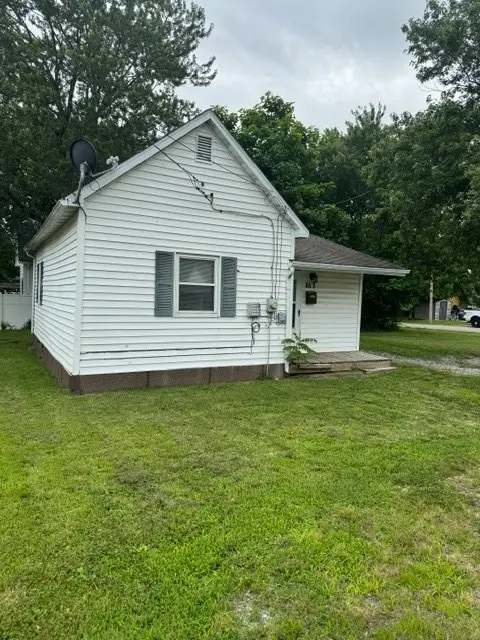 105 S 3rd Street, Marion, IL 62959 - #2