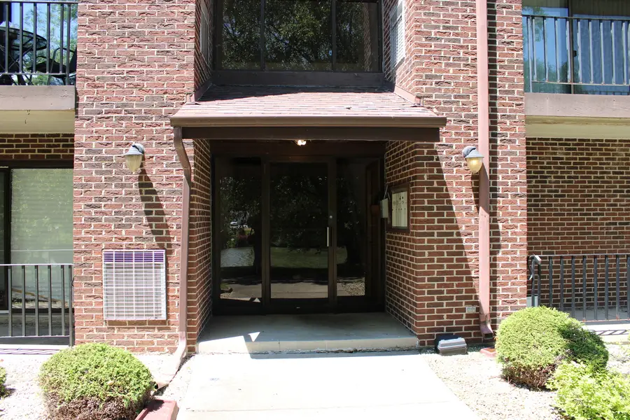 19561 Lake Shore Drive #1S, Lynwood, IL 60411 - #2