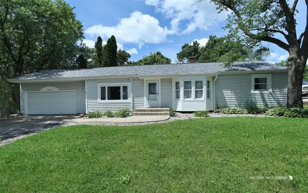 2801 Benjamin Drive, Wonder Lake, IL 60097