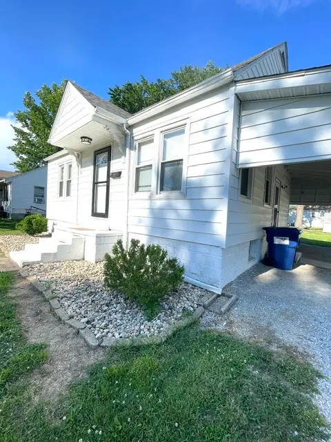 305 S 3rd Street, Marion, IL 62959 - #2
