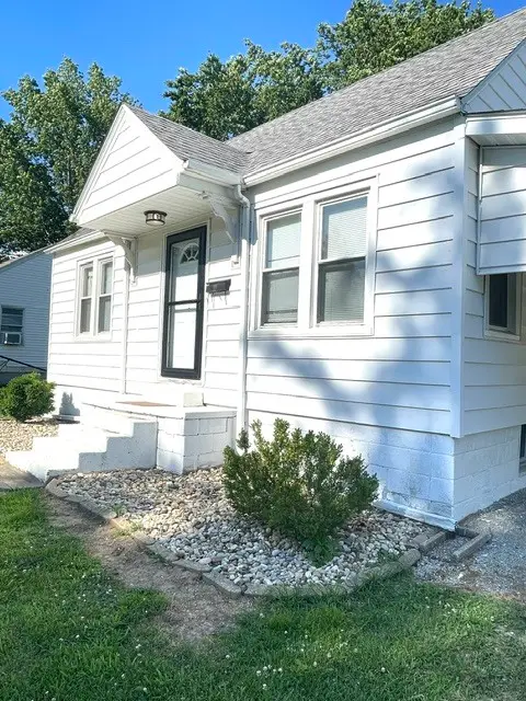 305 S 3rd Street, Marion, IL 62959 - #3