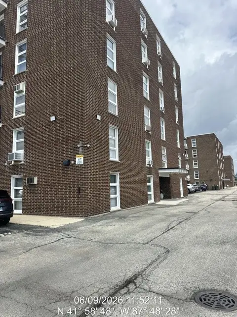 7229 W Higgins Avenue #504, Chicago, IL 60656