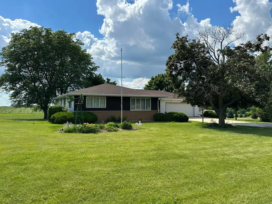 4430 Il Rte 26 N, Freeport, IL 61032 - #3
