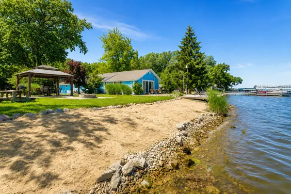 27717 W Grass Lake Drive, Spring Grove, IL 60081