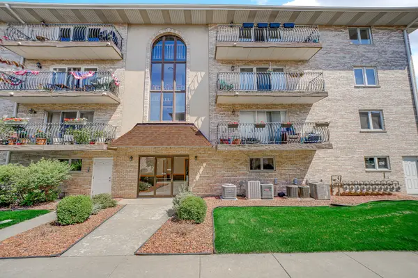 6264 S Gullikson Road #4A, Chicago, IL 60638