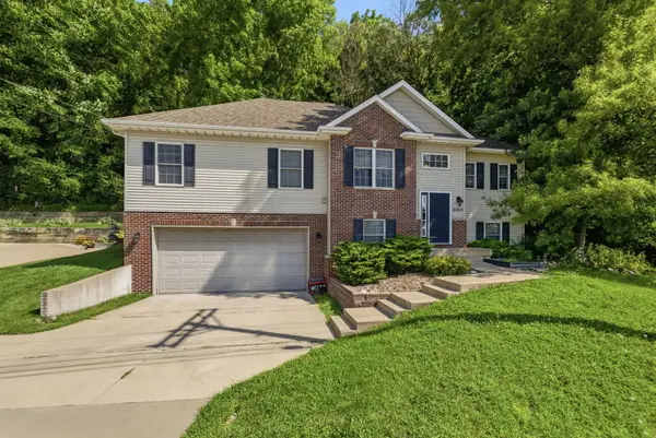 5505 38th Avenue, Moline, IL 61265