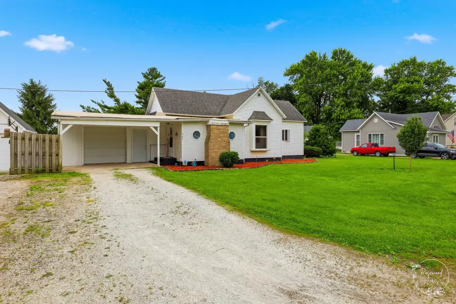 403 South Street, Crescent City, IL 60928 - #2