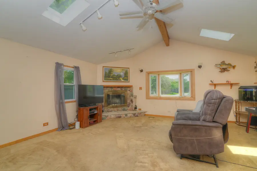 1810 Howe Lane, Hanover Park, IL 60133 - #3