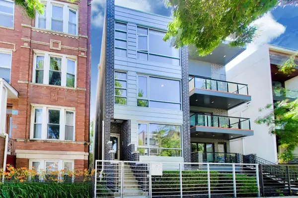 879 N Marshfield Avenue #2, Chicago, IL 60622