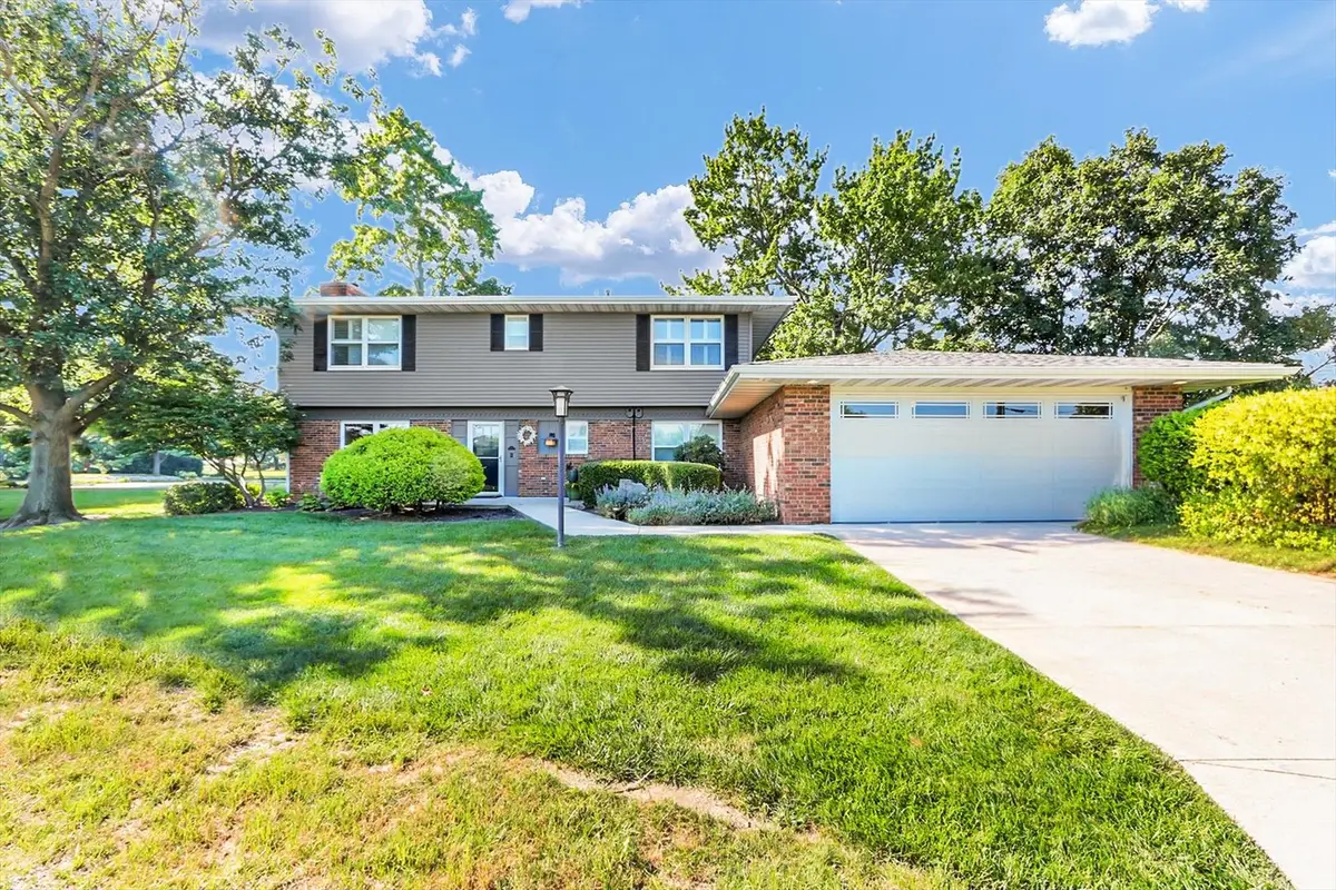 1 Lake Park Road, Champaign, IL 61822 - #1