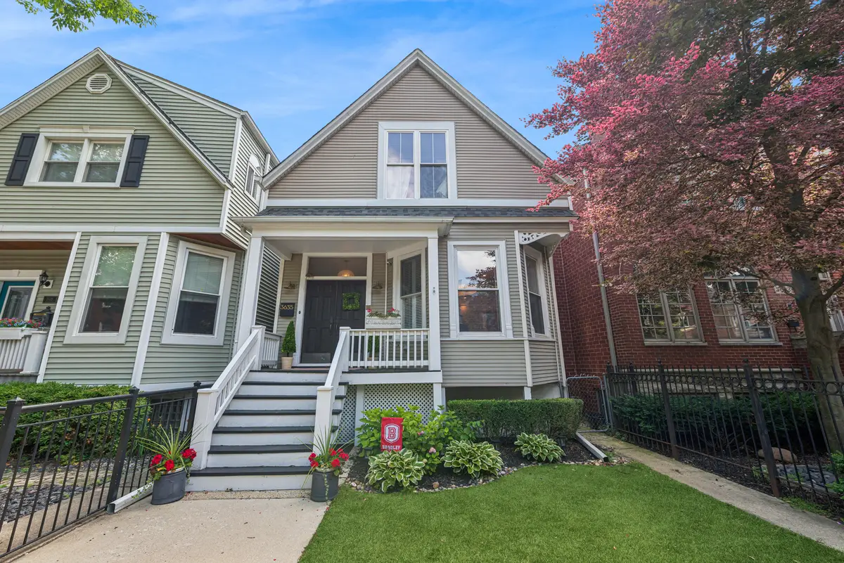 3635 N Hermitage Avenue, Chicago, IL 60613 - #1
