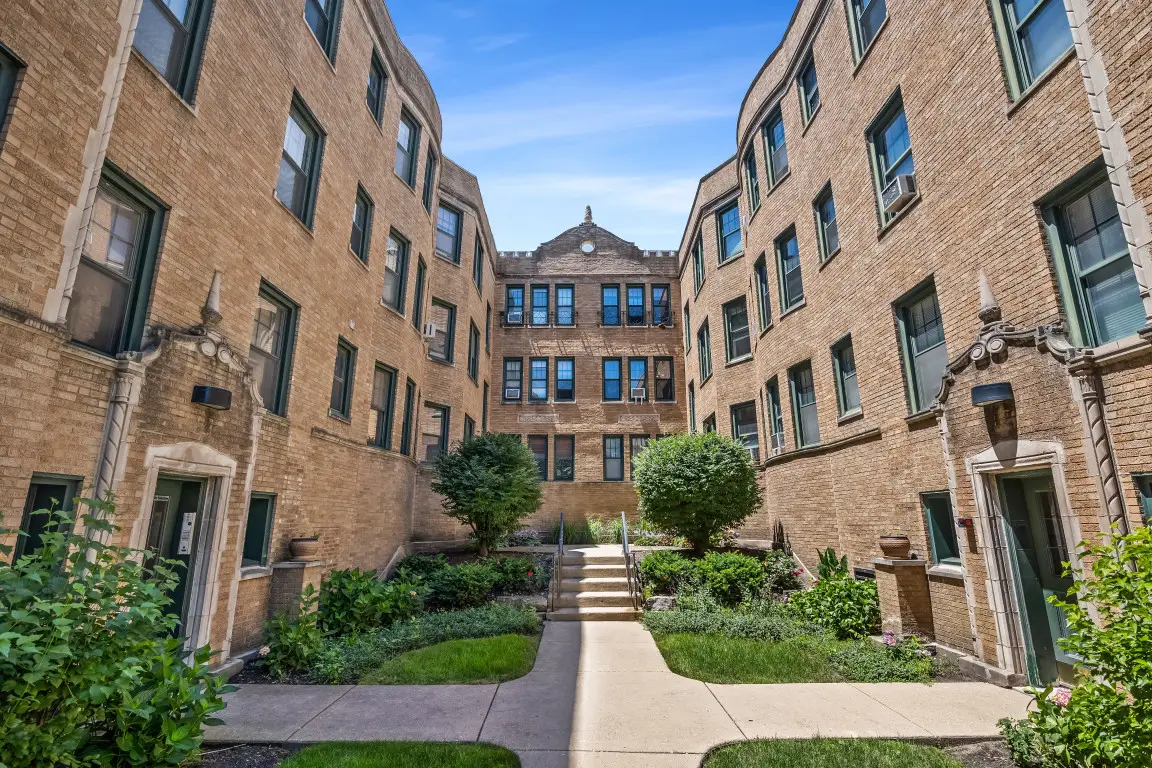 146 Clyde Avenue #2W, Evanston, IL 60202 - #1