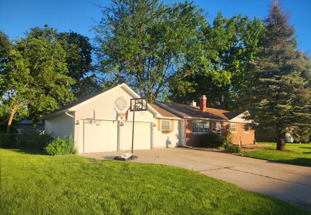 315 Maple Drive, Morris, IL 60450 - #1