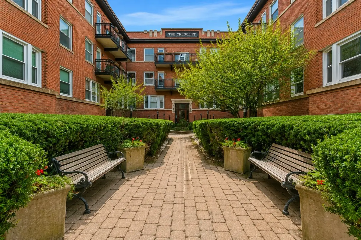 845 W Belle Plaine Avenue #2E, Chicago, IL 60613 - #1