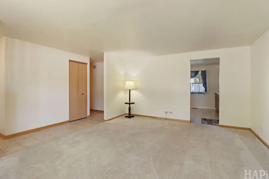 808 W Weathersfield Way, Schaumburg, IL 60193 - #3