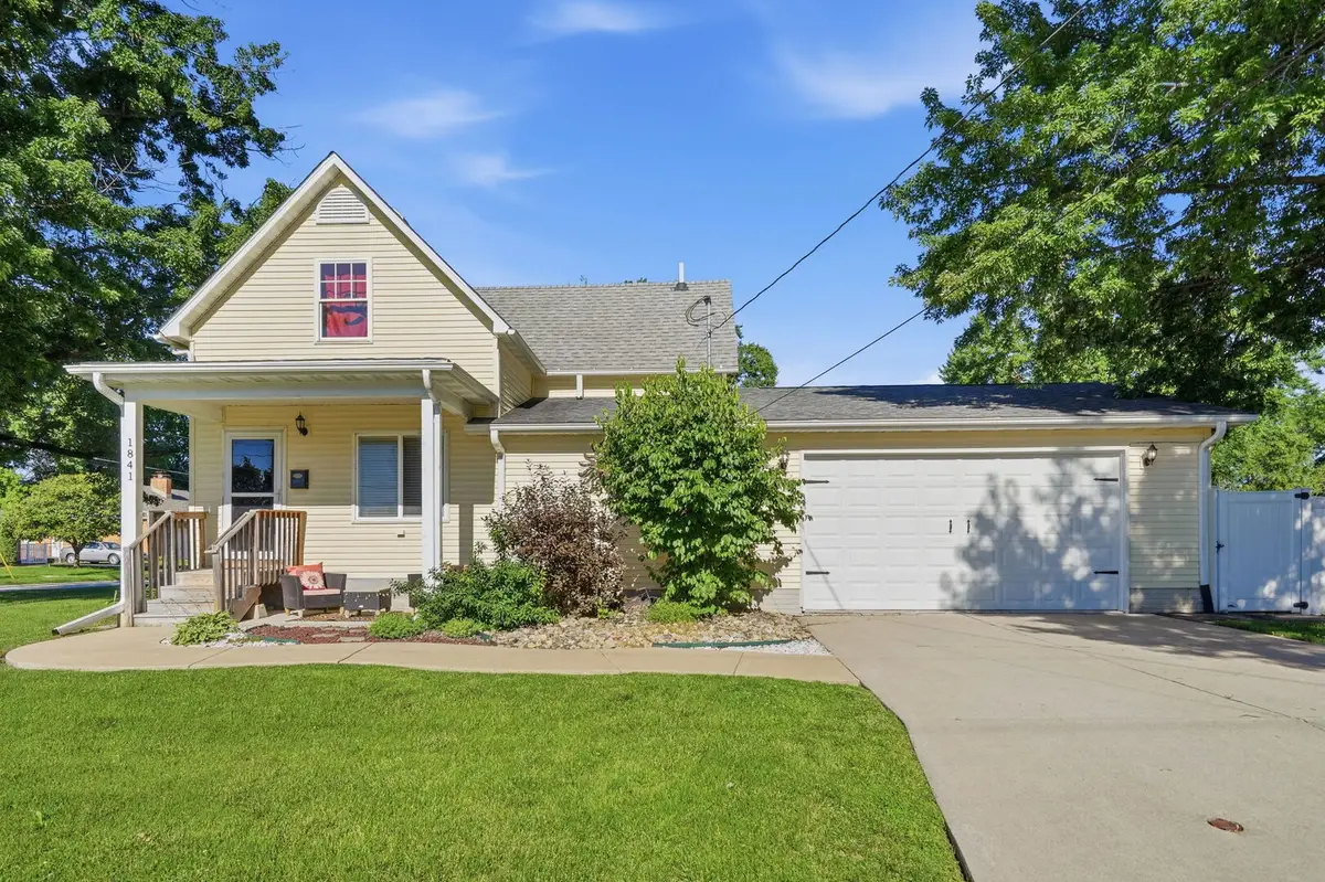 1841 36th Street, Moline, IL 61265 - #1