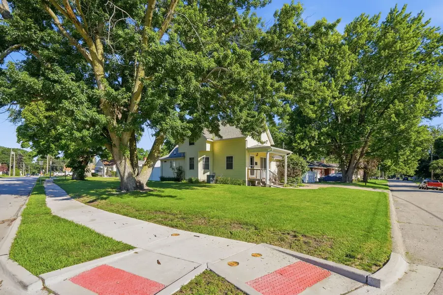 1841 36th Street, Moline, IL 61265 - #2