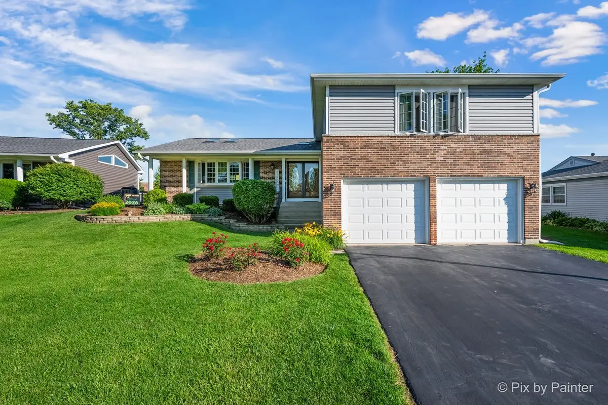 1341 W Sturbridge Drive, Hoffman Estates, IL 60192 - #1