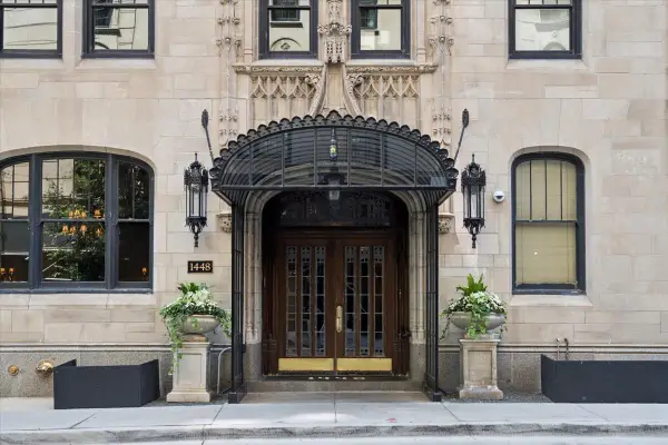 1448 N Lake Shore Drive #5B, Chicago, IL 60610