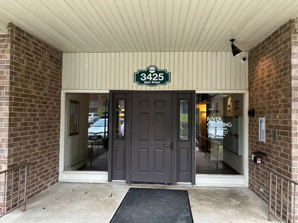 3425 83rd Street #D8, Woodridge, IL 60517