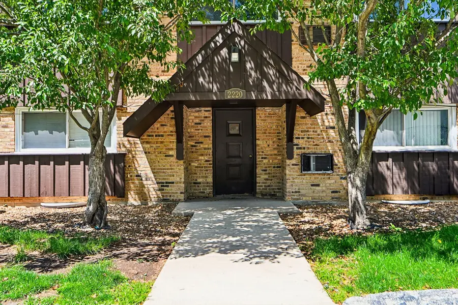 2220 Arbor Circle #25, Downers Grove, IL 60515 - #2
