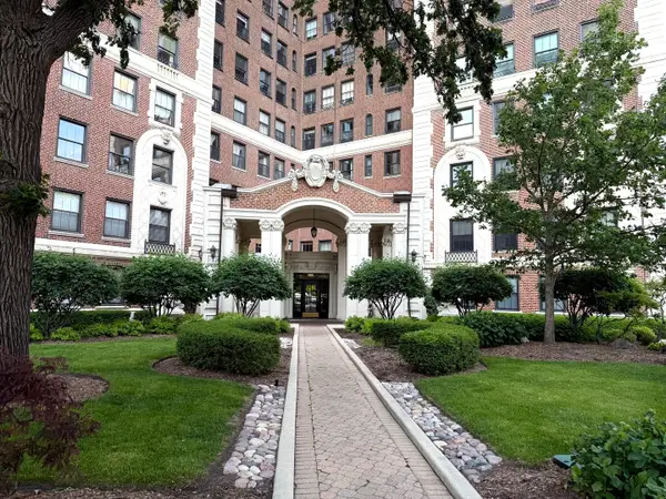 5555 S Everett Avenue #A10, Chicago, IL 60637