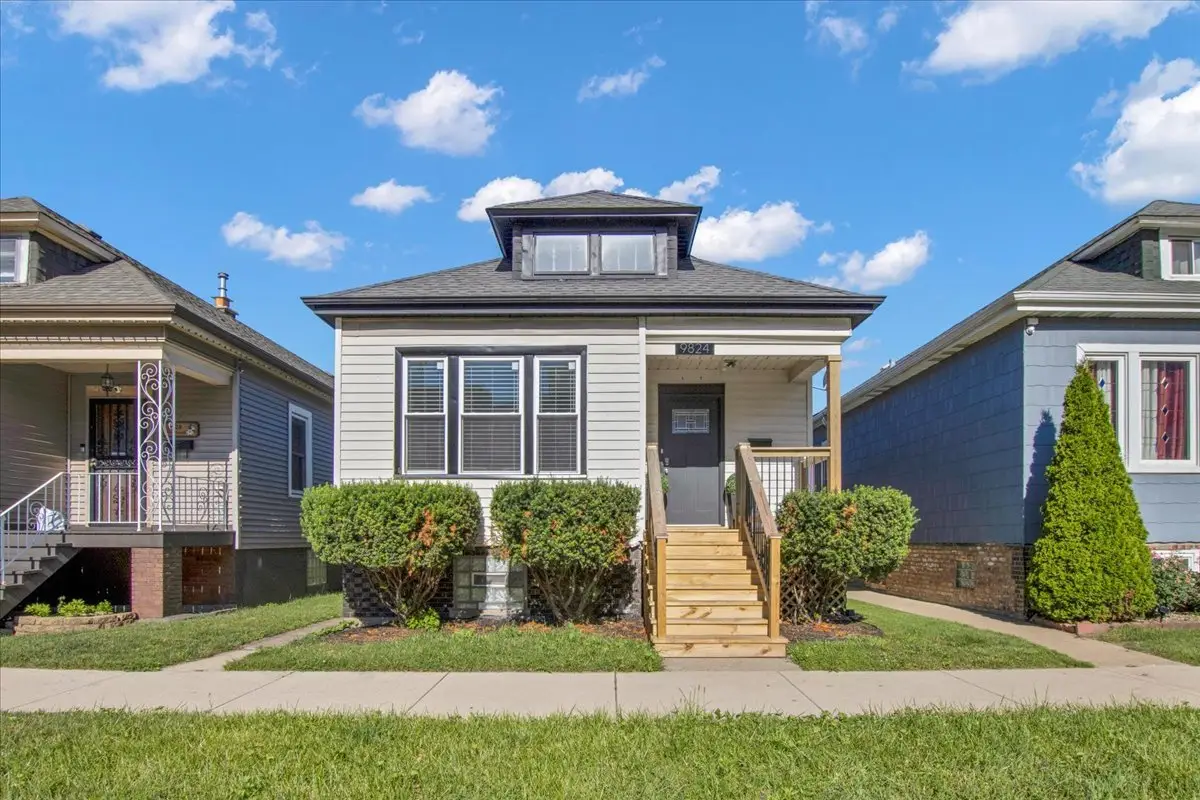 9824 S Escanaba Avenue, Chicago, IL 60617 - #1