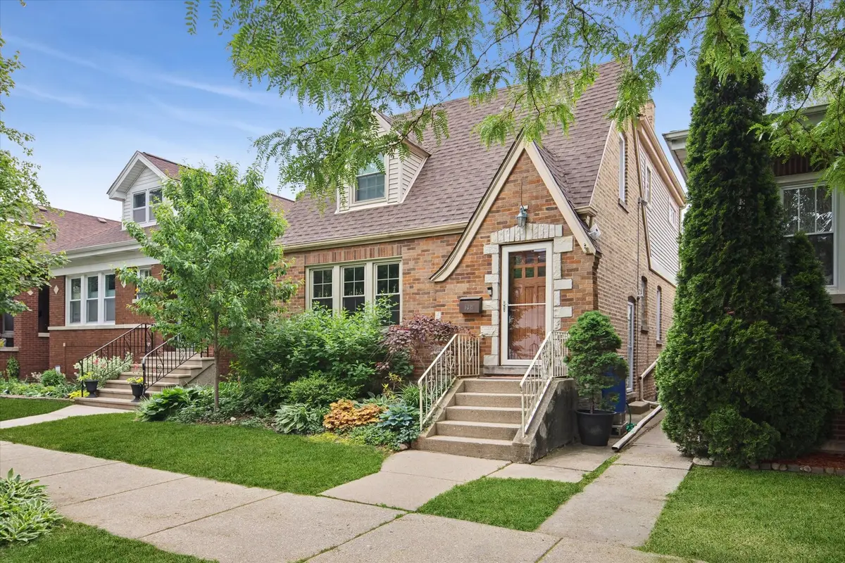5321 W Pensacola Avenue, Chicago, IL 60641 - #1