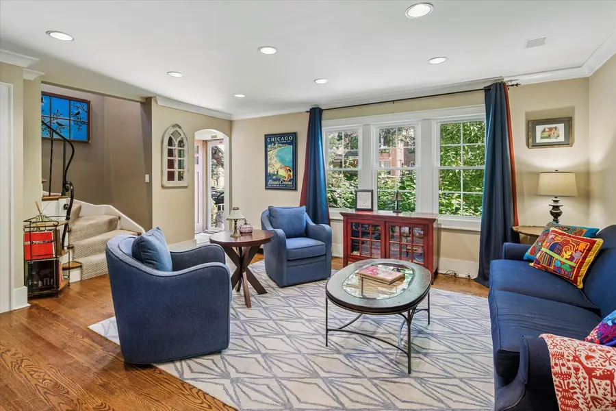 5321 W Pensacola Avenue, Chicago, IL 60641 - #3