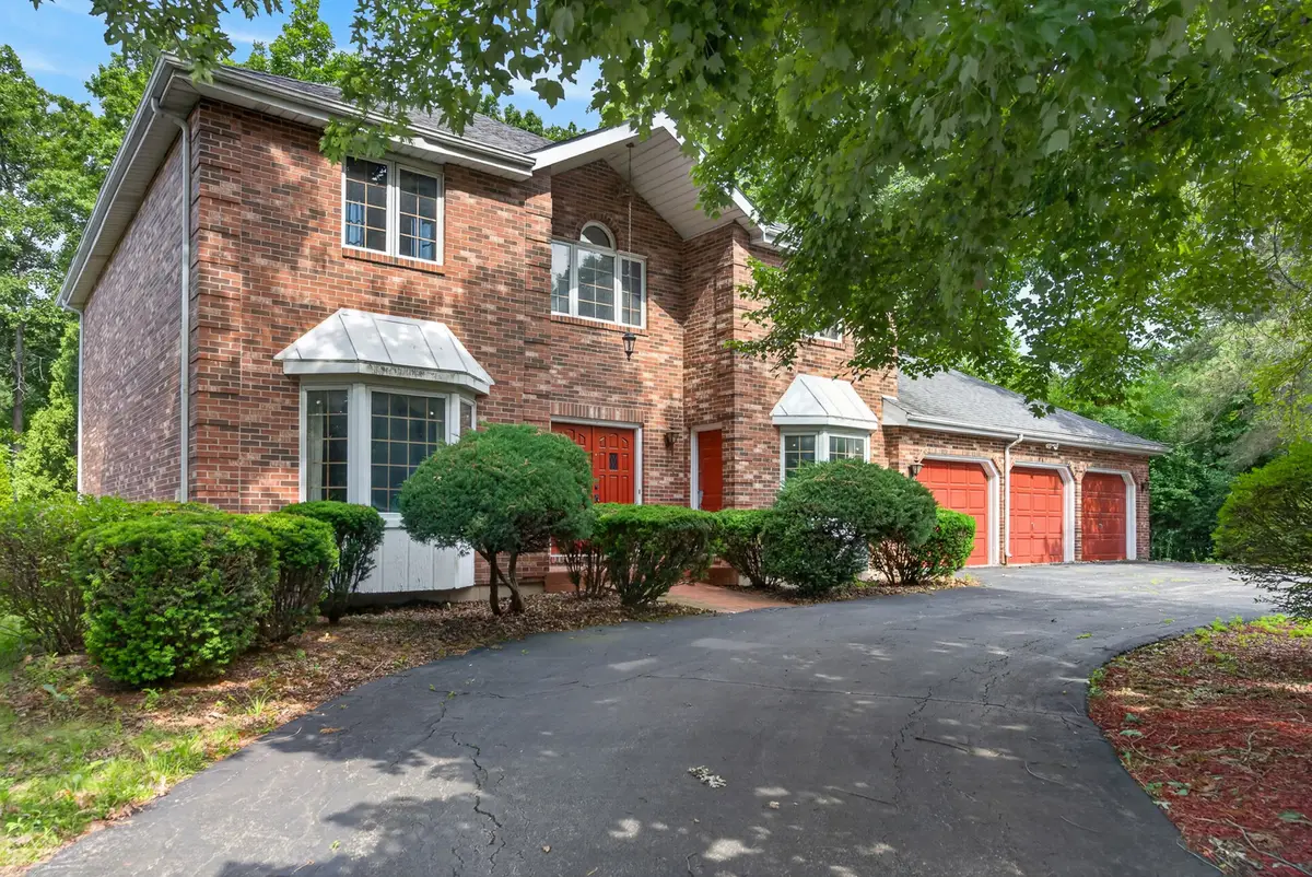 570 N Ellsworth Avenue, Addison, IL 60101 - #1