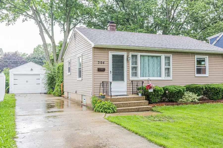 204 N Elroy Avenue, Bartlett, IL 60103 - #2