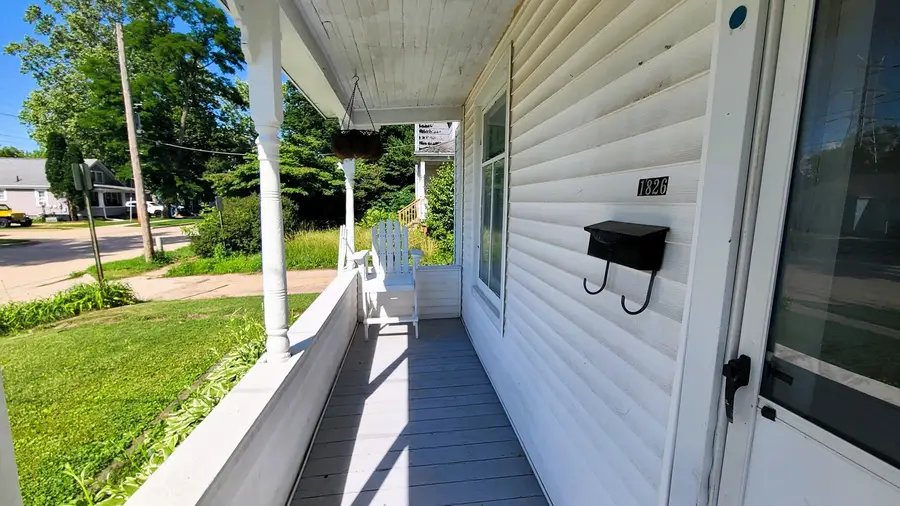 1826 W 1st Street, Dixon, IL 61021 - #2