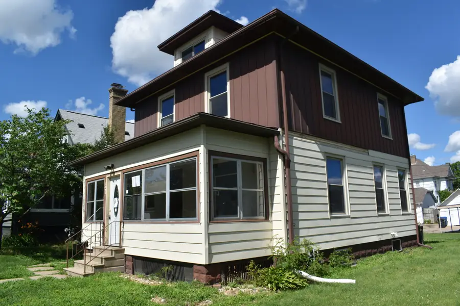 1432 9th Street, Moline, IL 61265 - #2