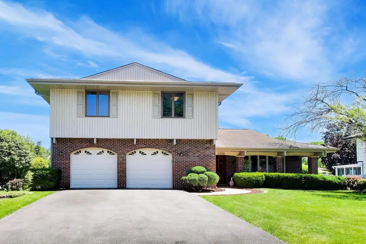 125 Lynnfield Lane, Schaumburg, IL 60193 - #1