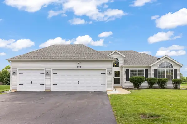 803 Canyon Trail, Yorkville, IL 60560