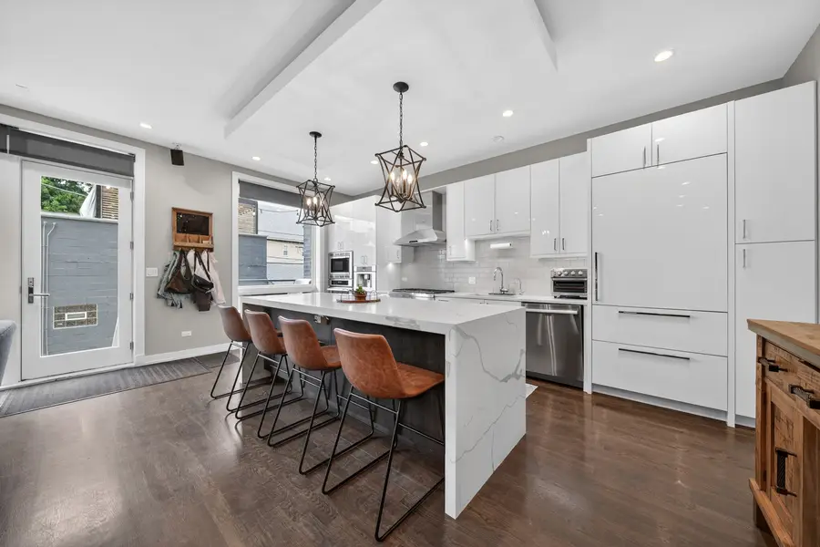 1751 W Roscoe Street #1S, Chicago, IL 60657 - #3
