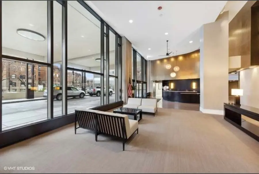 3930 N Pine Grove Avenue #1405, Chicago, IL 60613 - #2