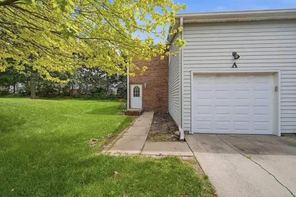 1532 Hunt Drive #A, Normal, IL 61761