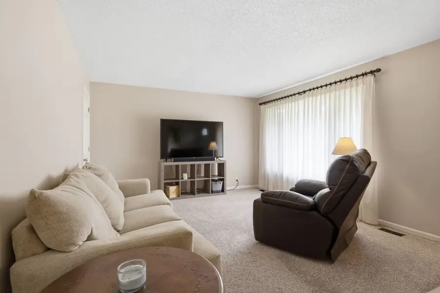 704 E North Street, Pontiac, IL 61764 - #2