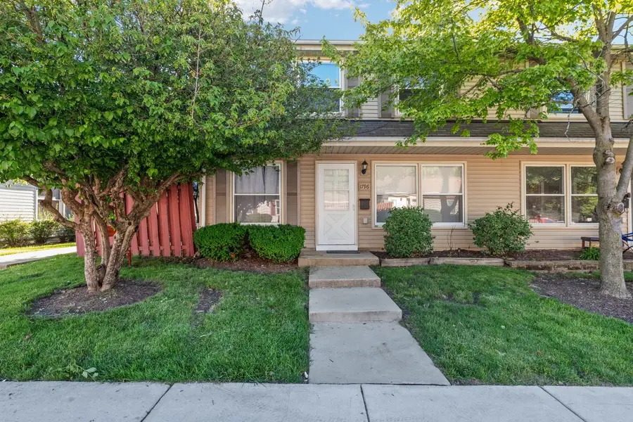 1796 Queensbury Circle, Hoffman Estates, IL 60169 - #2