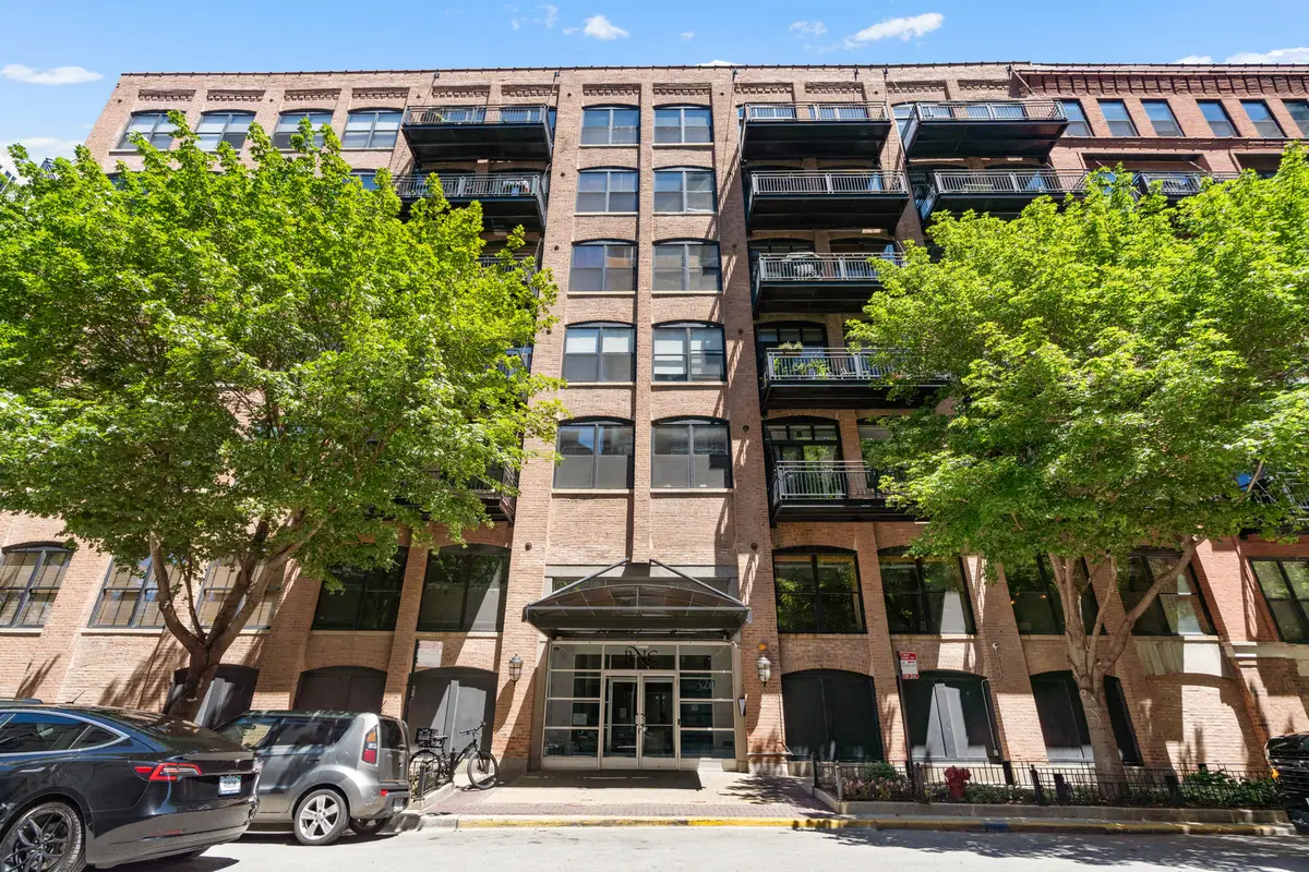 520 W Huron Street #620, Chicago, IL 60654 - #1